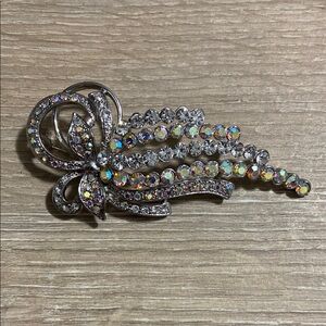 Vintage Silver Toned Crystal Brooch